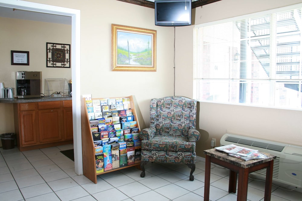 Claremore Motor Inn - photo 3