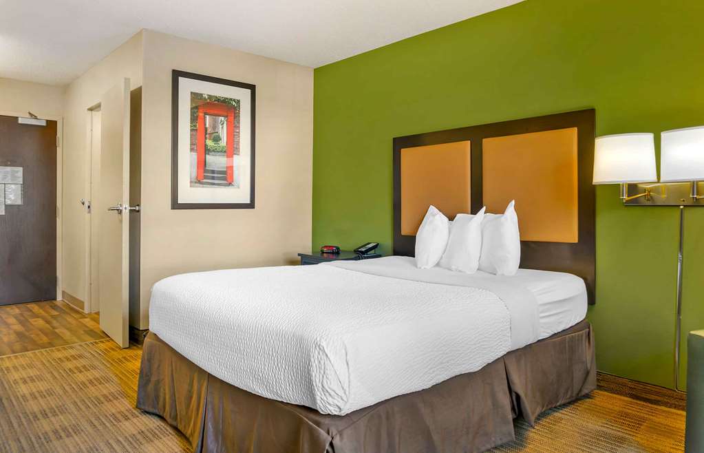 Extended Stay America Select Suites Grand Rapids Kentwood - photo 12