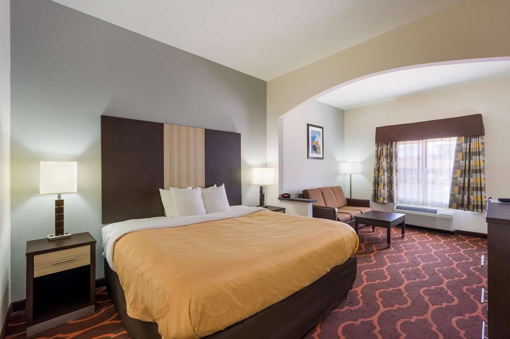 Quality Inn & Suites Huntsville Research Park Area - photo 27