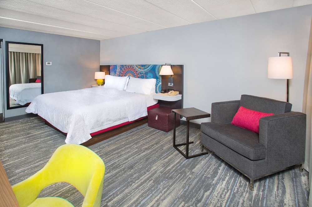 Hampton Inn & Suites Annapolis - photo 16