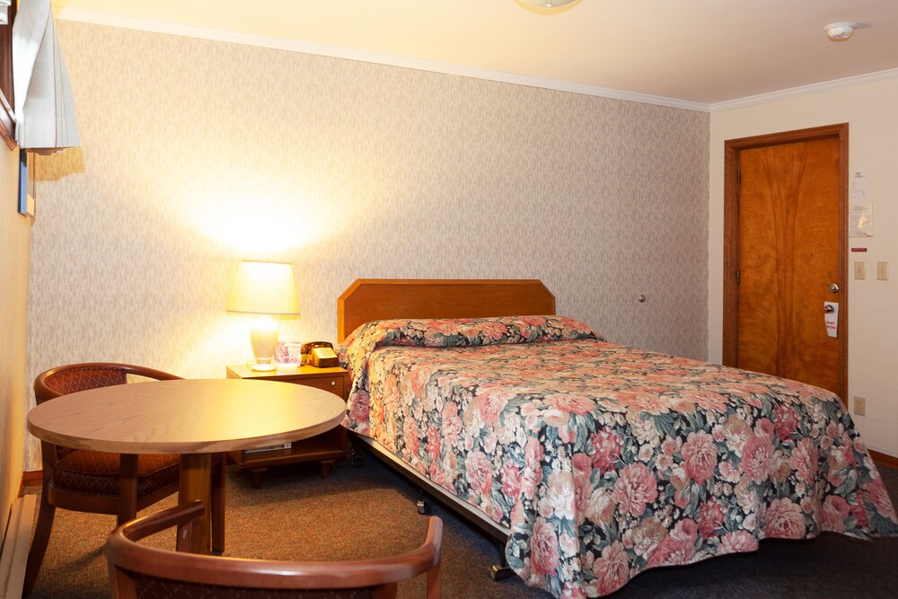Town & Country Motor Inn - photo 9