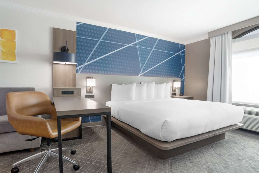 Comfort Inn & Suites New Orleans Airport North - photo 11