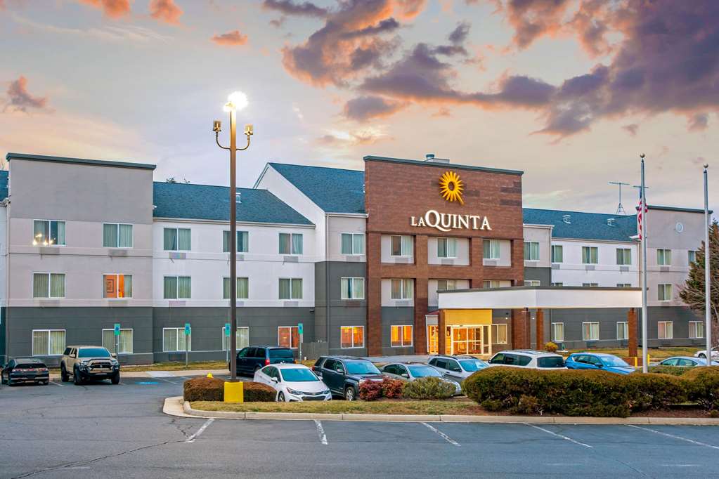 La Quinta Inn & Suites by Wyndham Manassas Battlefield - photo 5