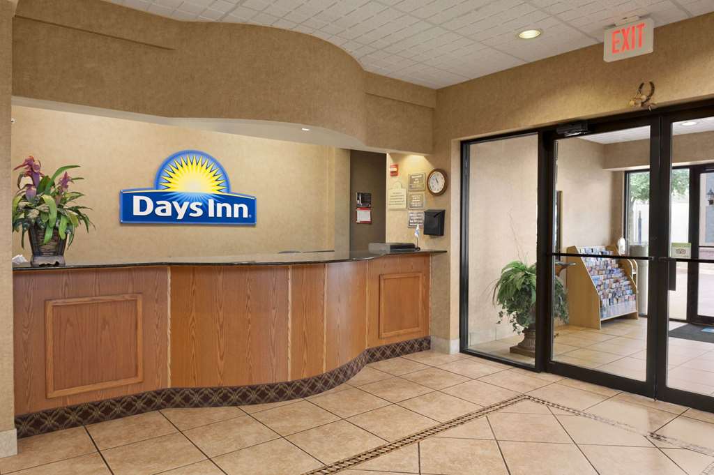 Days Inn by Wyndham Suites San Antonio North Stone Oak - photo 11