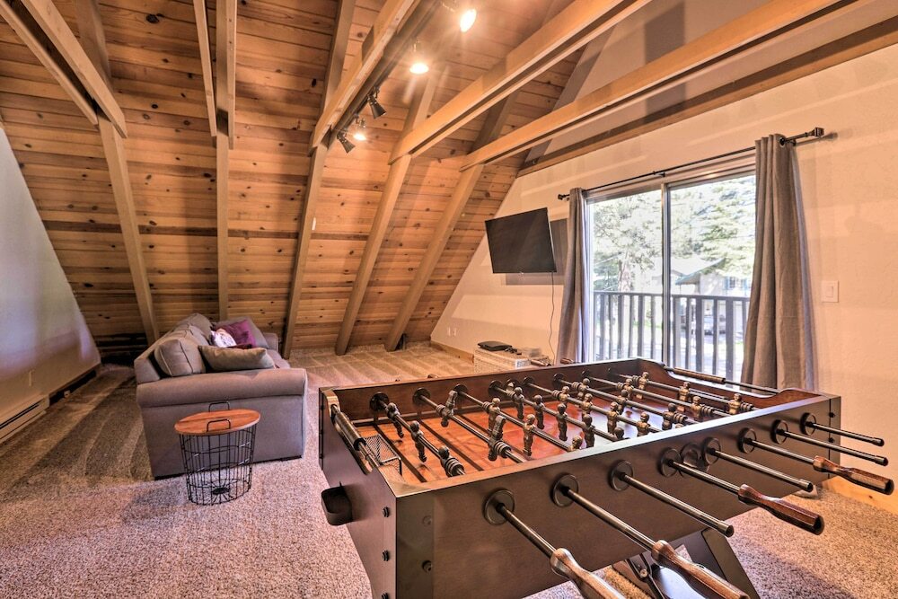 South Lake Tahoe Cabin 7 Mi to Ski Resort - photo 12