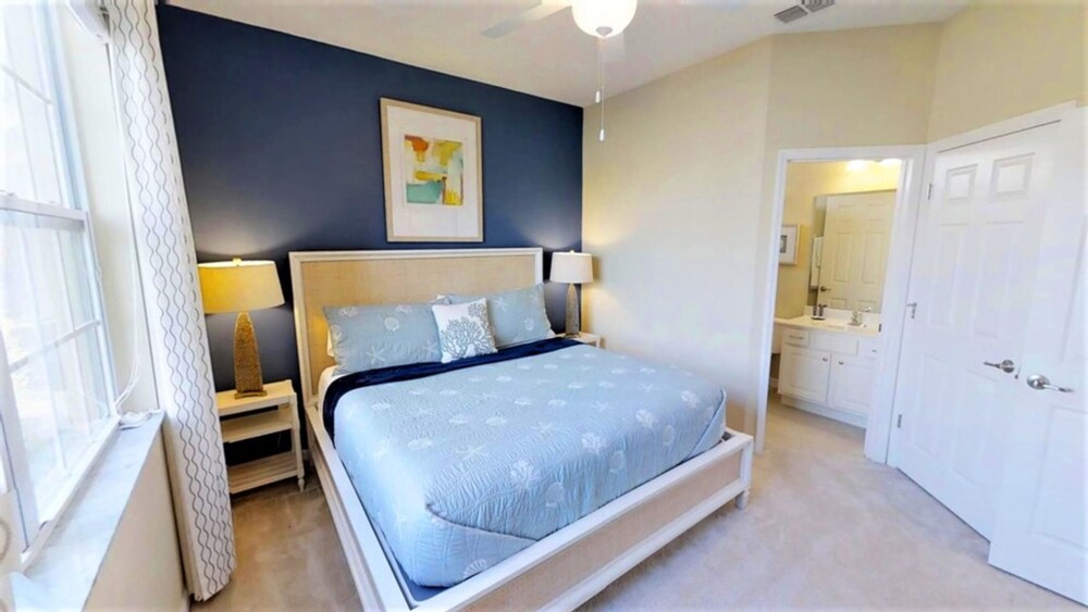 Golden Palms Vacation Resort Eight bedroom - photo 25