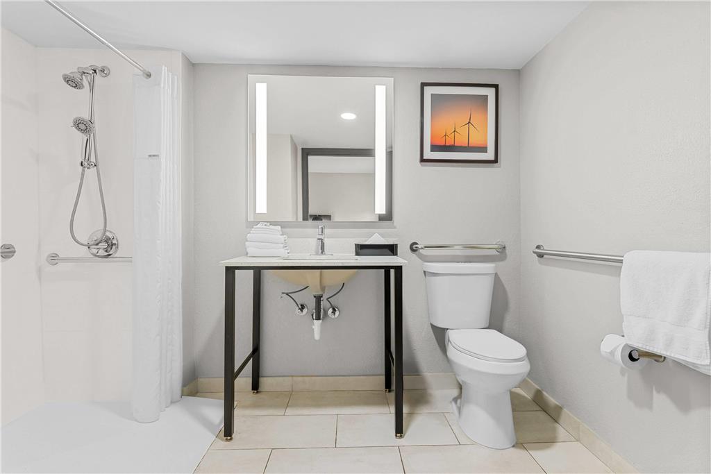 La Quinta Inn by Wyndham Huntsville Research Park - photo 18