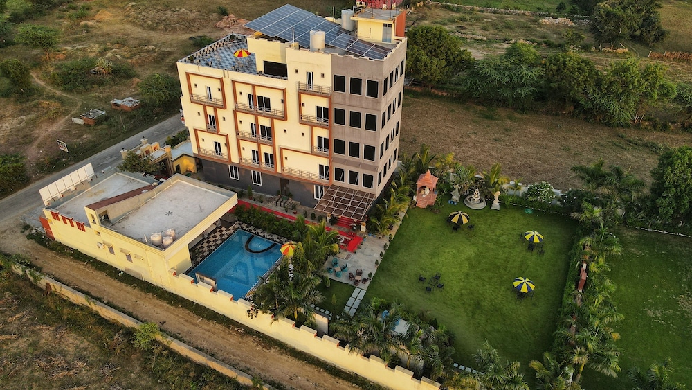 Shreenath Resort - carbon neutral hotel in Udaipur