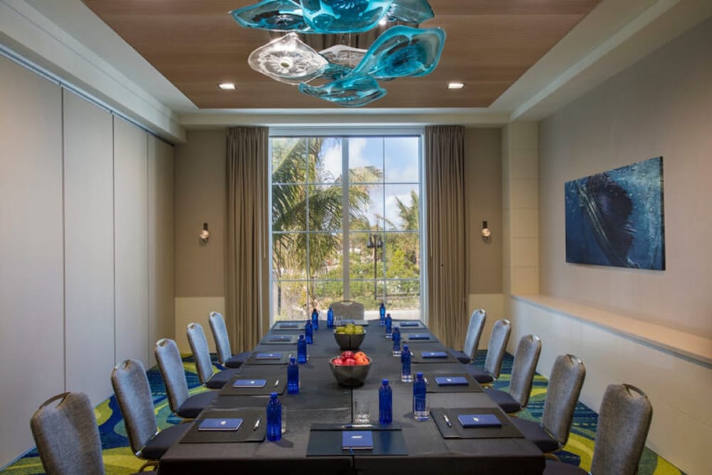 Hutchinson Shores Resort & Spa - photo 41