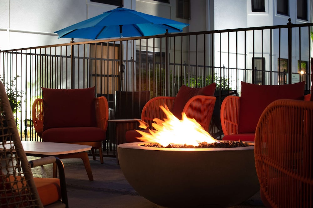 Hampton Inn & Suites El Paso Airport - photo 69