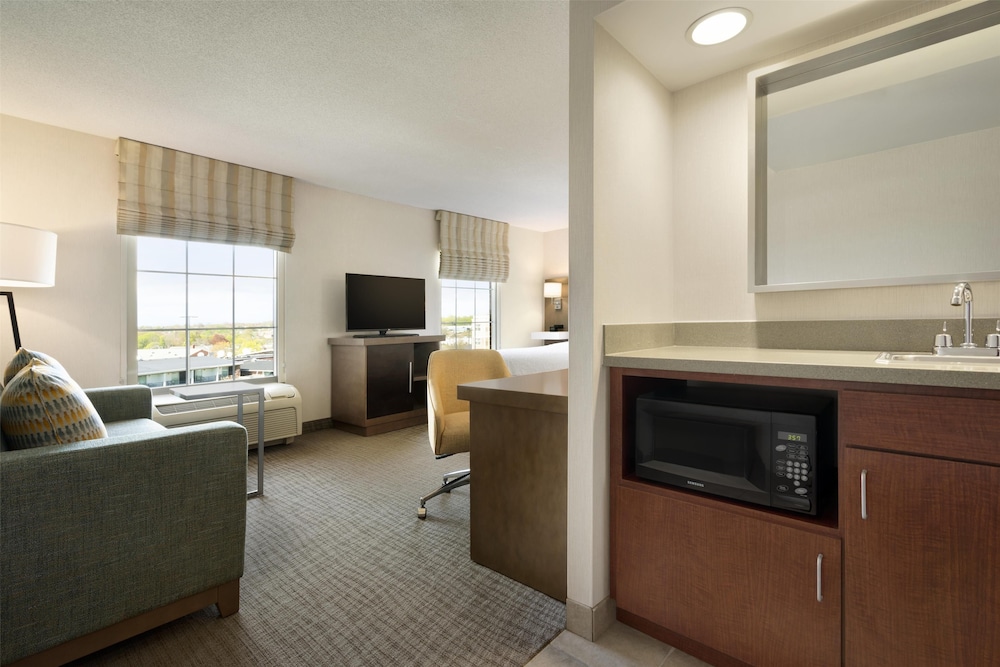 Hampton Inn & Suites Newport Middletown - photo 35