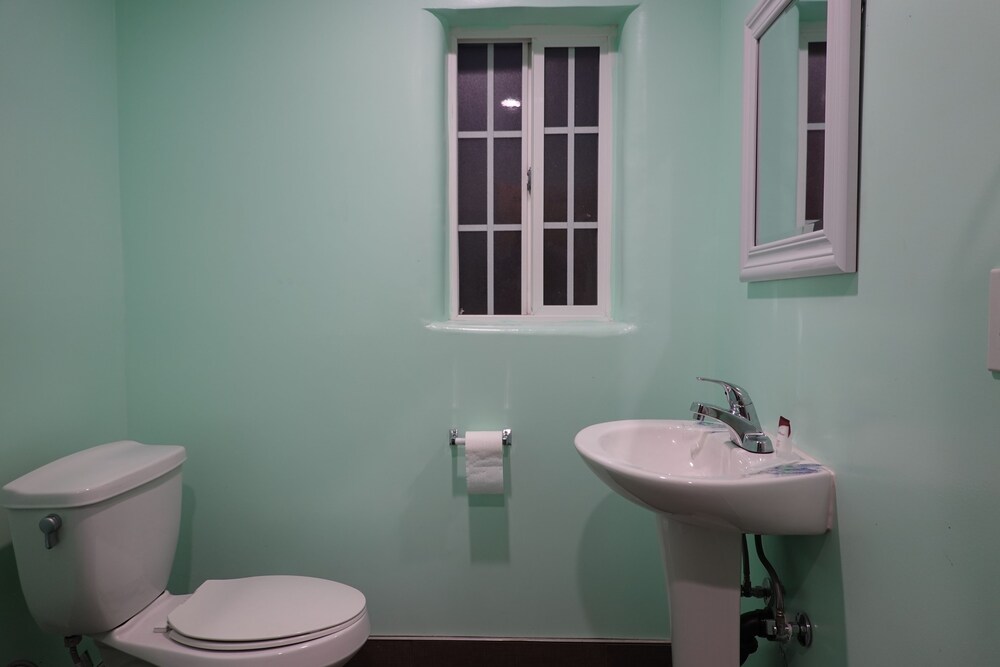24 Hours Motel - photo 8