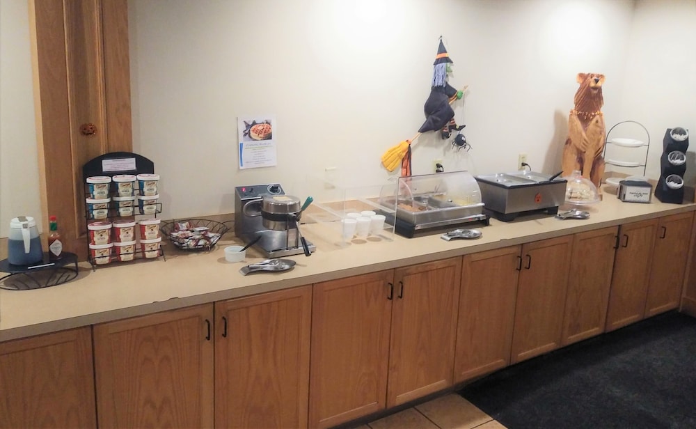 Sugarloaf Mt Motel - photo 20