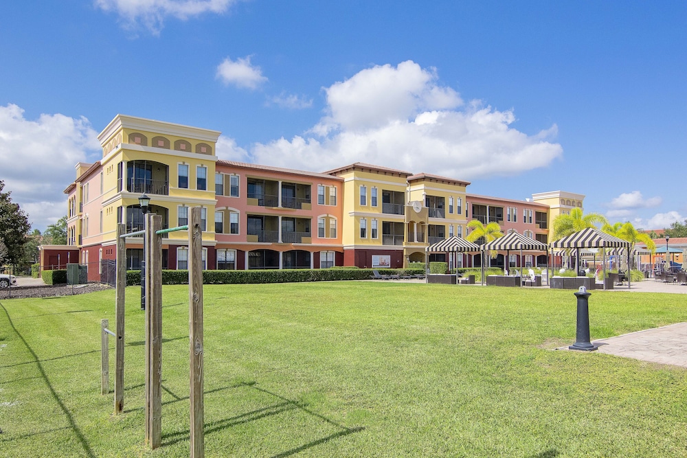 Emerald Greens Hotel Condo Resort - photo 38