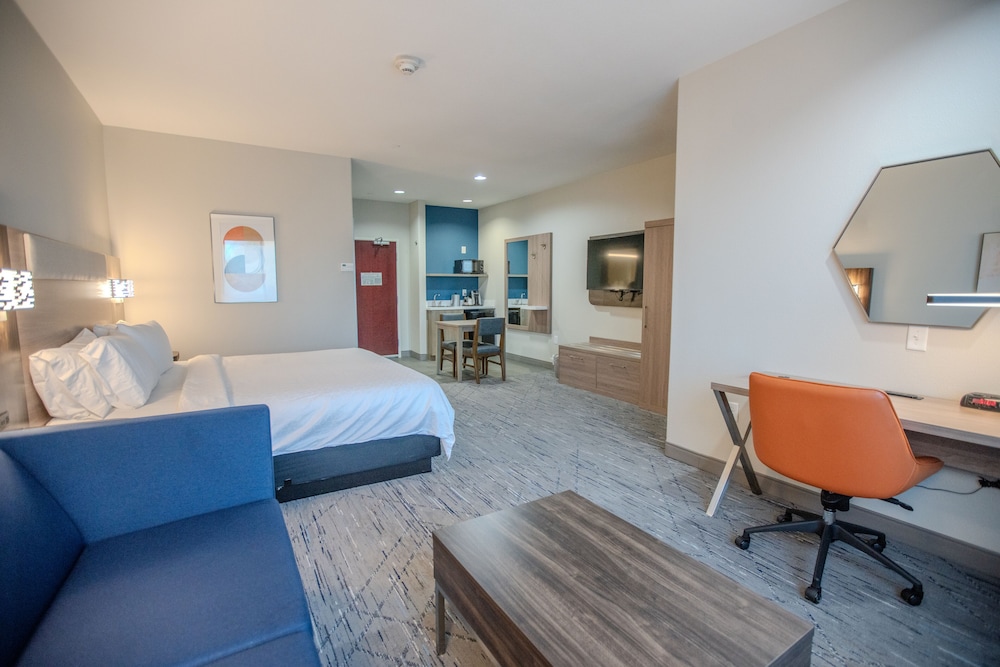 Holiday Inn Express Cleveland by IHG - photo 14