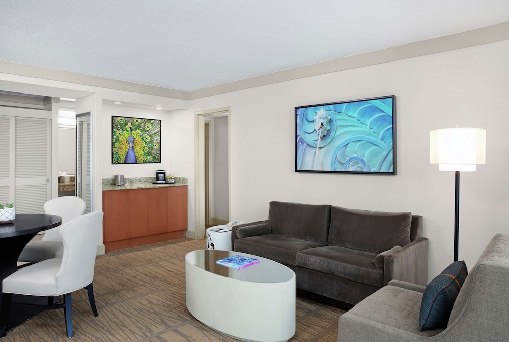DoubleTree by Hilton Hotel Miami Airport & Convention Center - photo 33