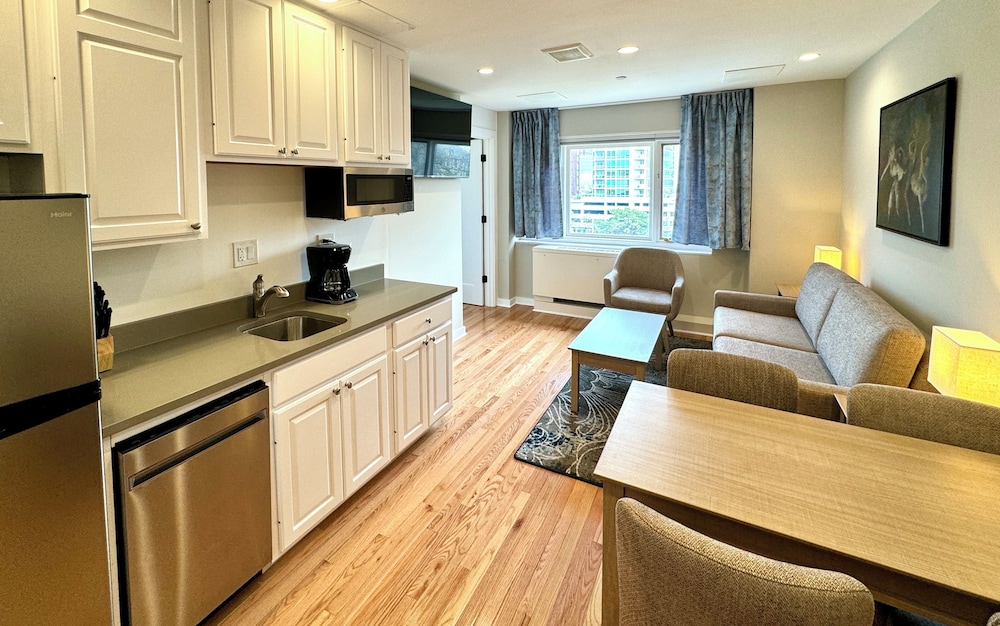The Gem Museum Suites - photo 37