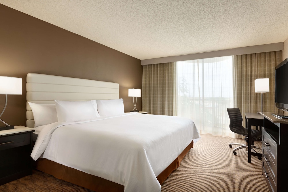 Embassy Suites by Hilton Oklahoma City Will Rogers Airport - photo 10