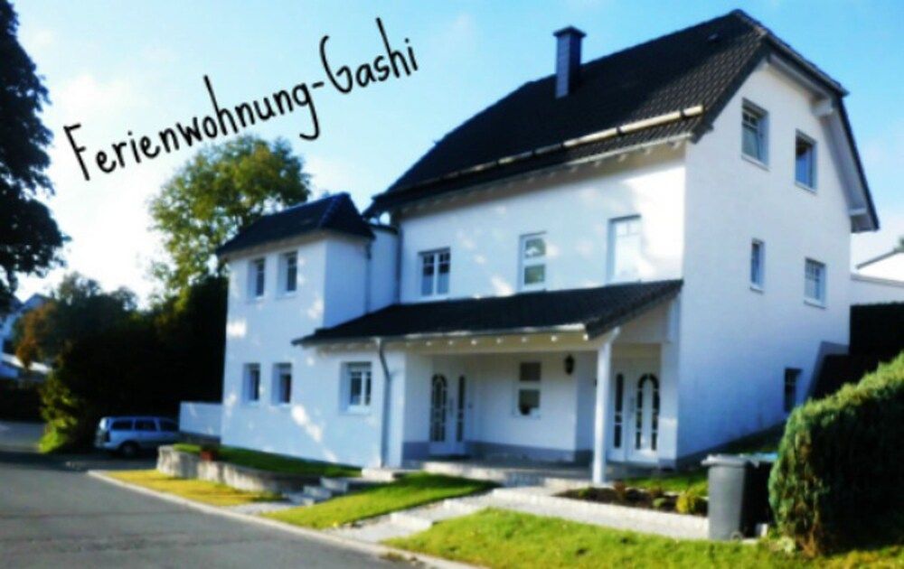 Ferienwohnung Gashi — 4-Star Luxury Hotel in Winterberg, Germany