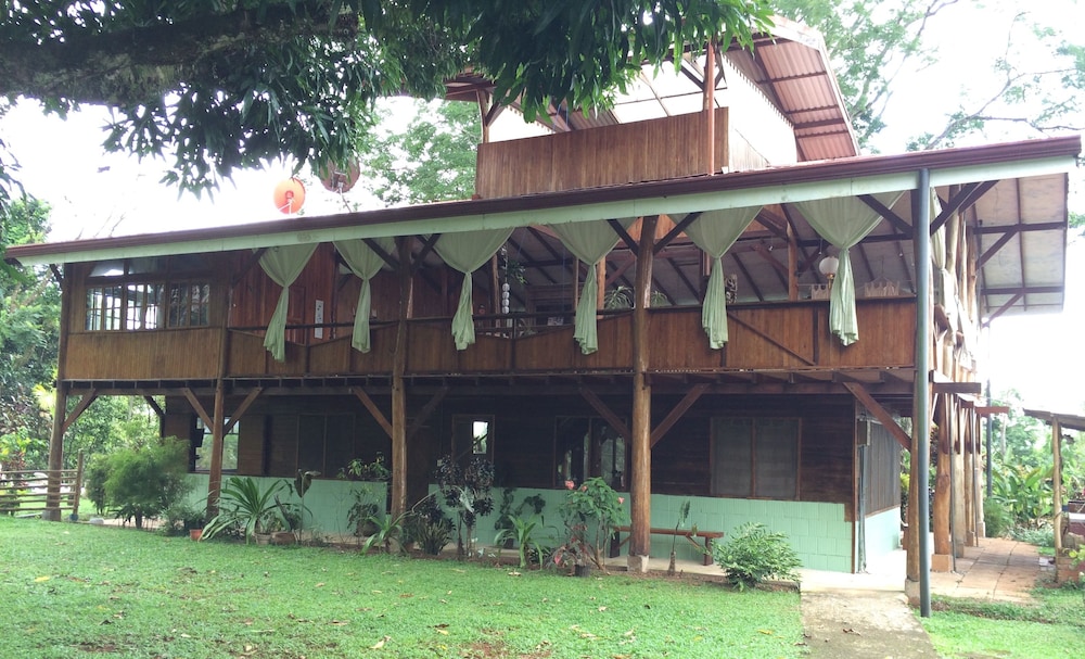 A Little Paradise in Puntarenas, Costa Rica