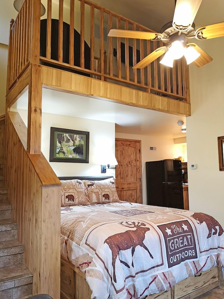 Yellowstone Riverside Cottages - photo 68