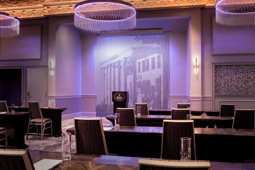 Sheraton Commander Hotel - photo 60