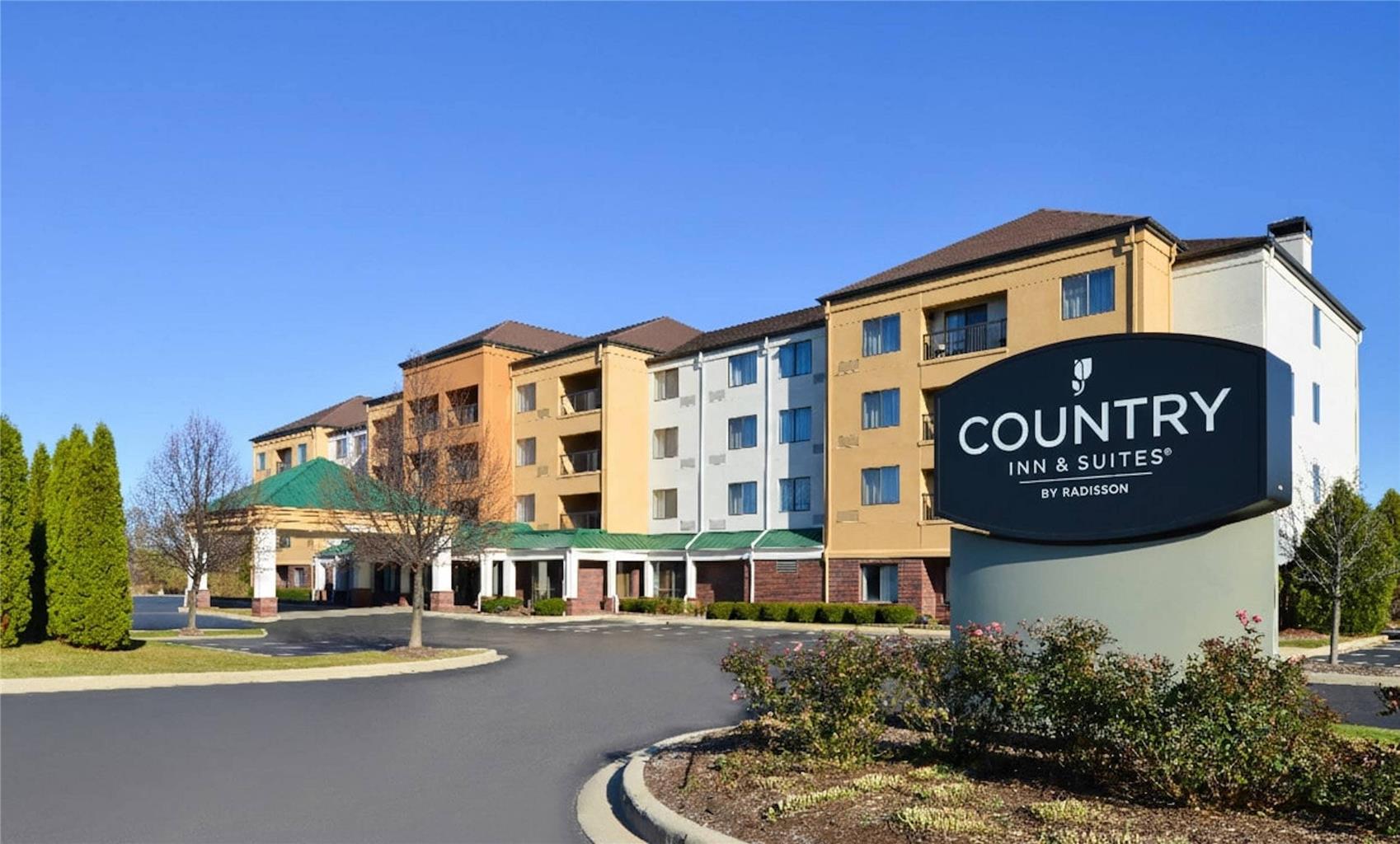 Country Inn & Suites by Radisson Brown Deer Milwaukee North in Milwaukee, United States