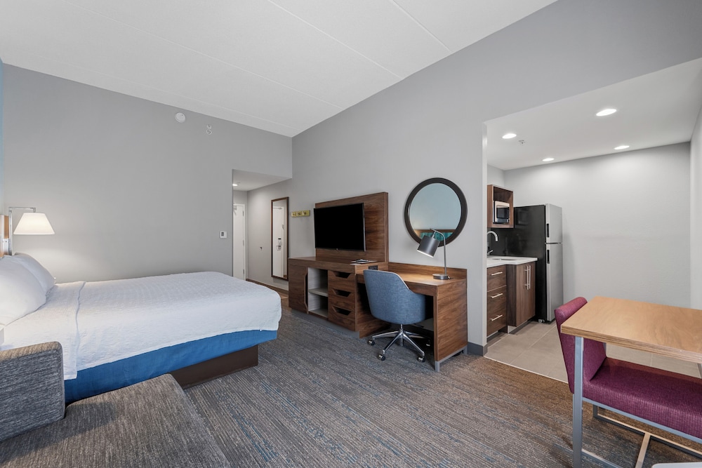 Hampton Inn Front Royal - photo 29