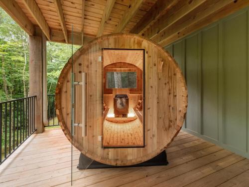 Creek Songs Hot Tub Sauna Game Room Three Decks Fire Pit by the Creek Blue Ridge Ga in Blue Ridge, United States
