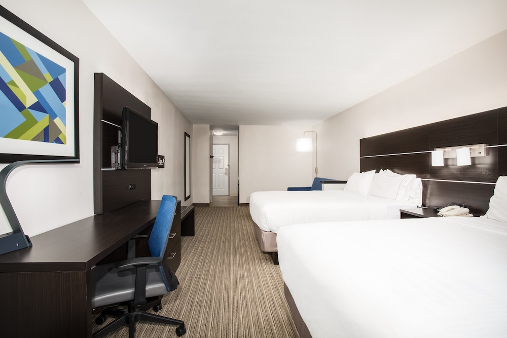 Holiday Inn Express Hotel & Suites Ft. Collins by IHG - photo 24