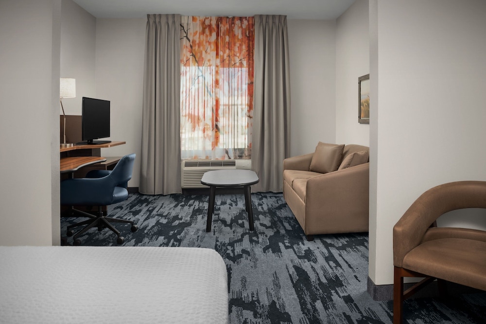 Fairfield Inn & Suites by Marriott Panama City Beach - photo 9