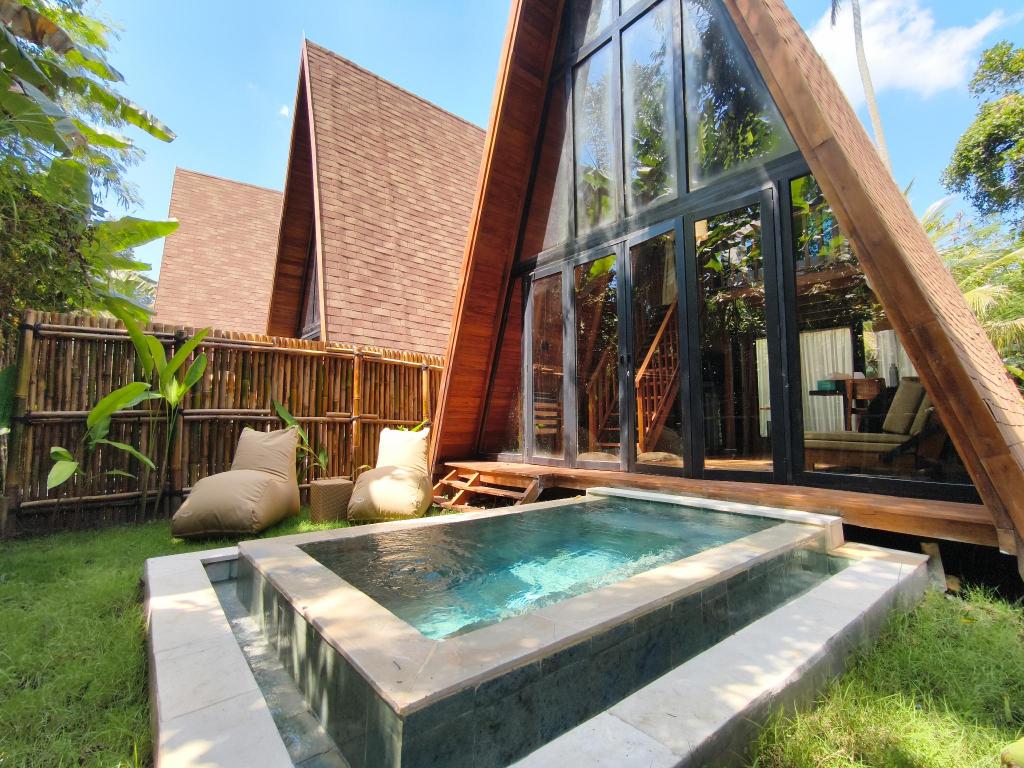 Hidden Den Villa Ubud — 4-Star Luxury Hotel in Ubud, Indonesia