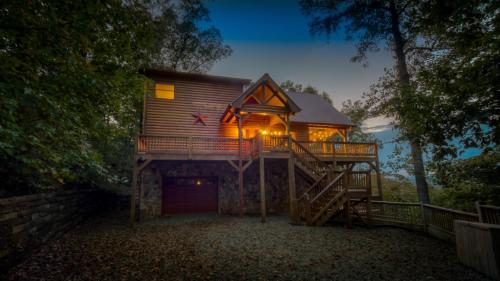 Stairway to Heaven — 4-Star Luxury Hotel in Morganton, United States