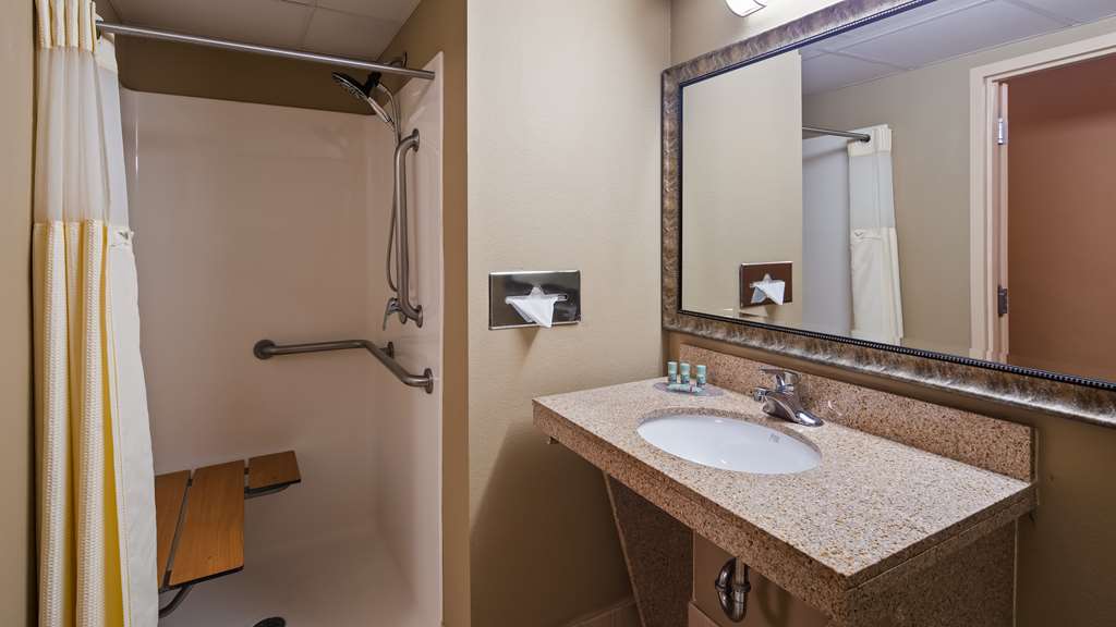 Best Western Crossroads Of The Bluffs - photo 15