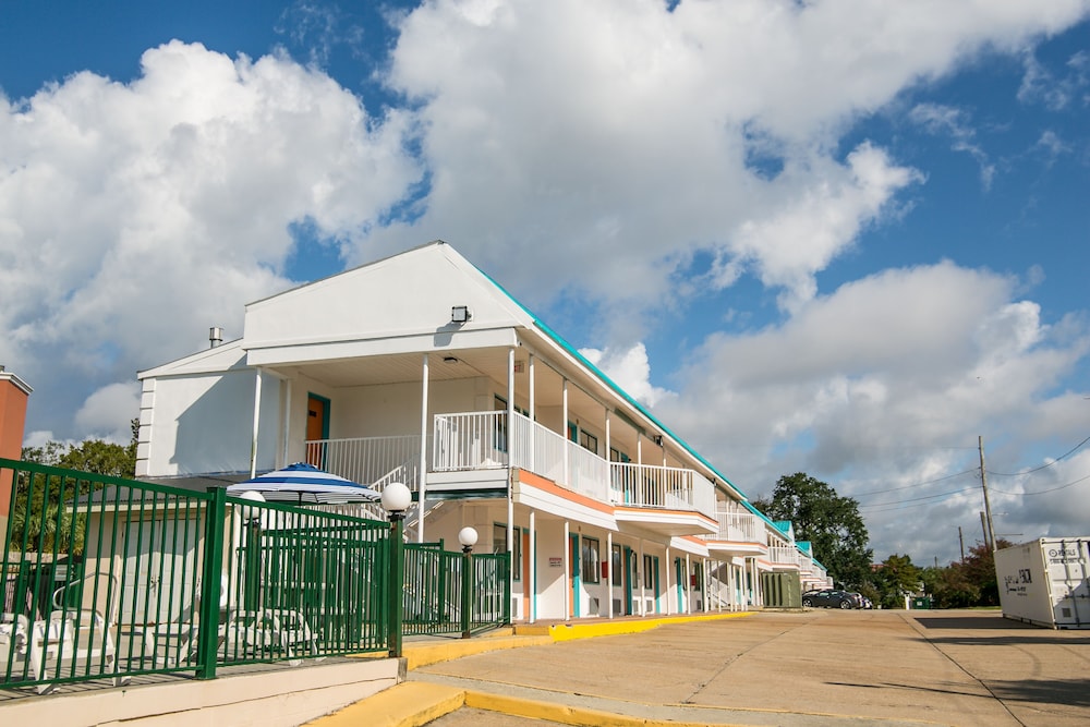 Jubilee Inn - photo 20