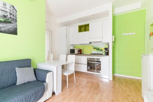 GuestHost MM1 Inganni Bright Apartment — 4-Star Luxury Hotel in Milan, Italy