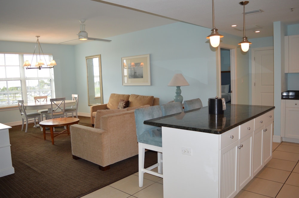 Harborside Suites at Little Harbor - photo 58