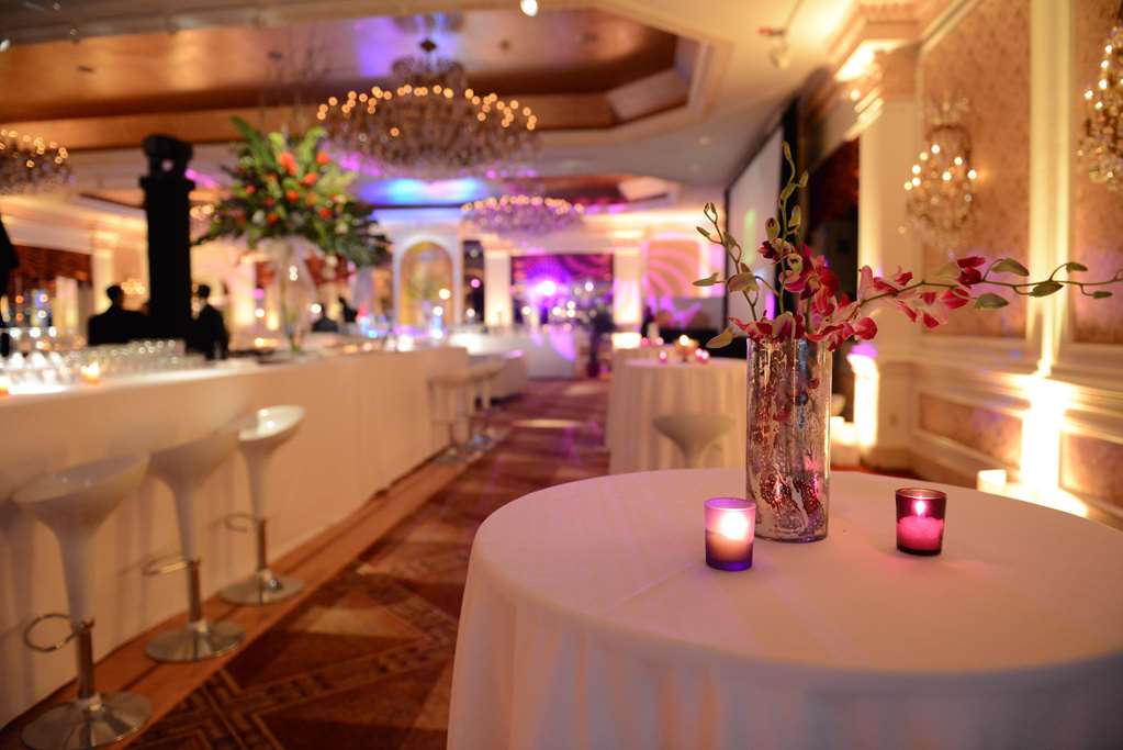 The Garden City Hotel - photo 19