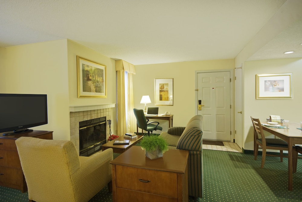 Residences at Daniel Webster - photo 25