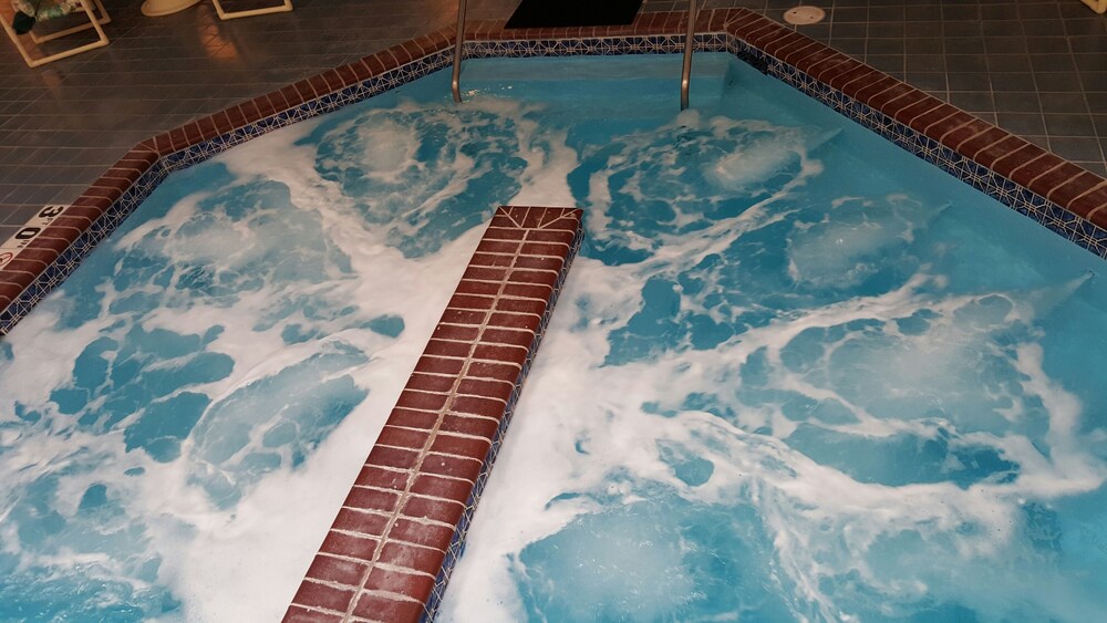 Best Western Plus Wausau Tower Inn - photo 29