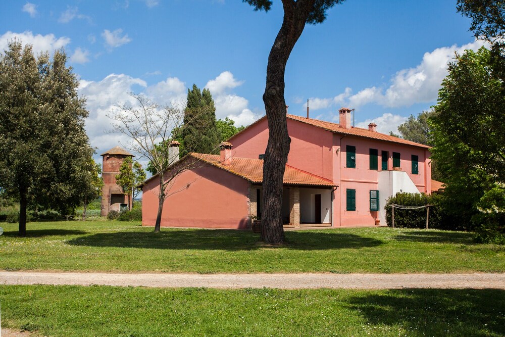 Tenuta di Paganico I Roggeti — 4-Star Luxury Hotel in Civitella Marittima, Italy