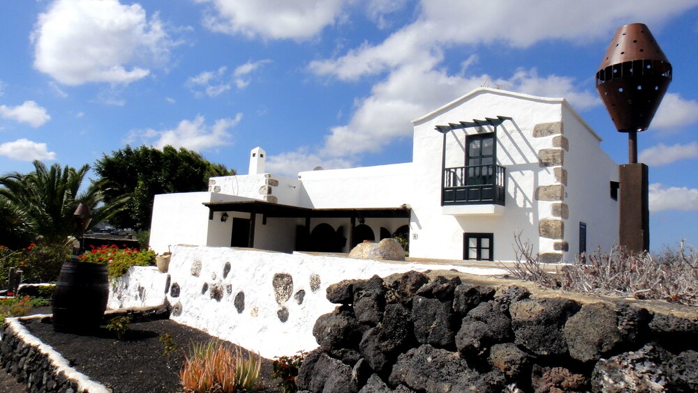 Finca El Oratorio in Tias, Spain