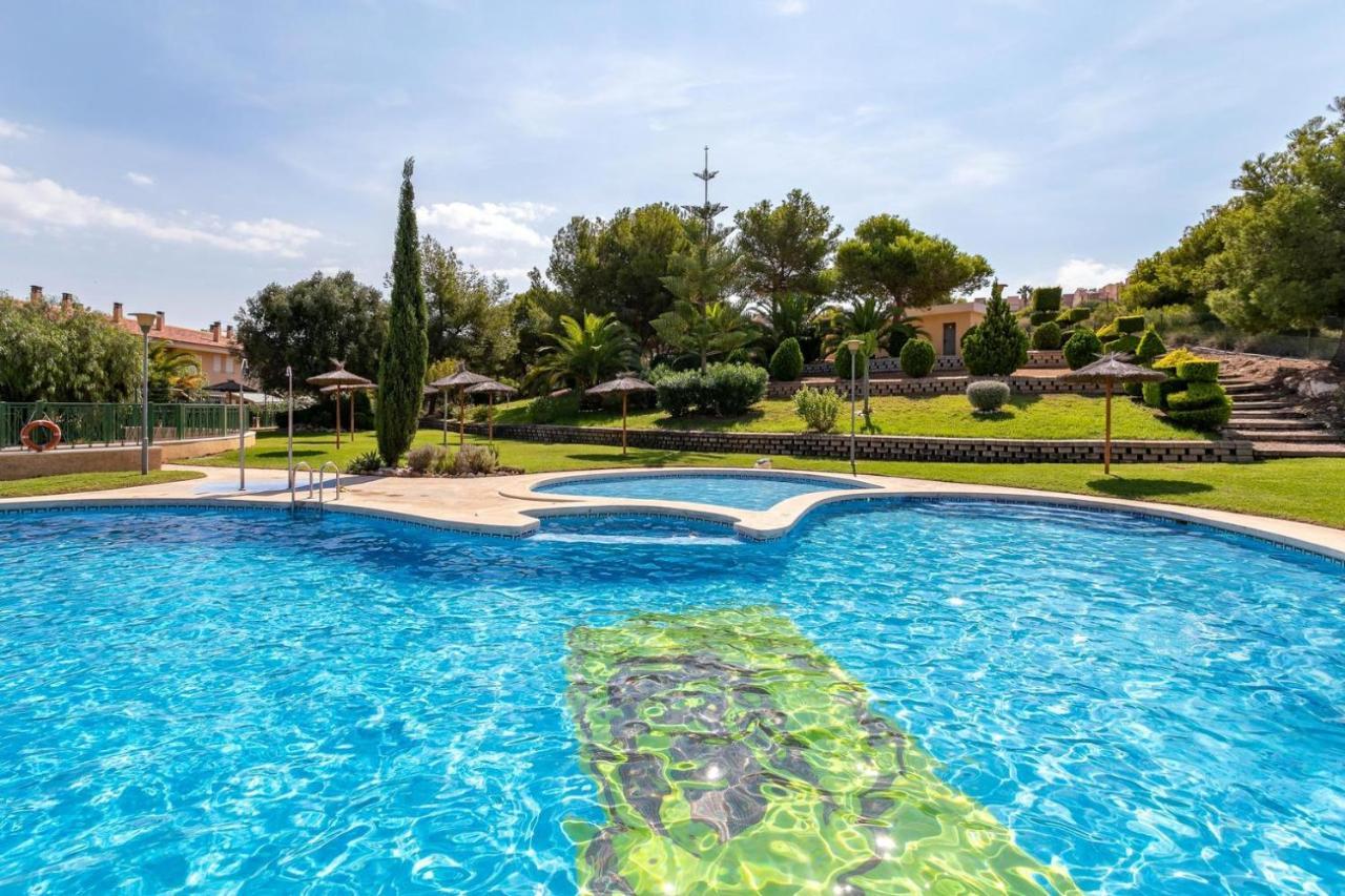 Apartment Near the Beach — 4-Star Luxury Hotel in Santa Pola, Spain