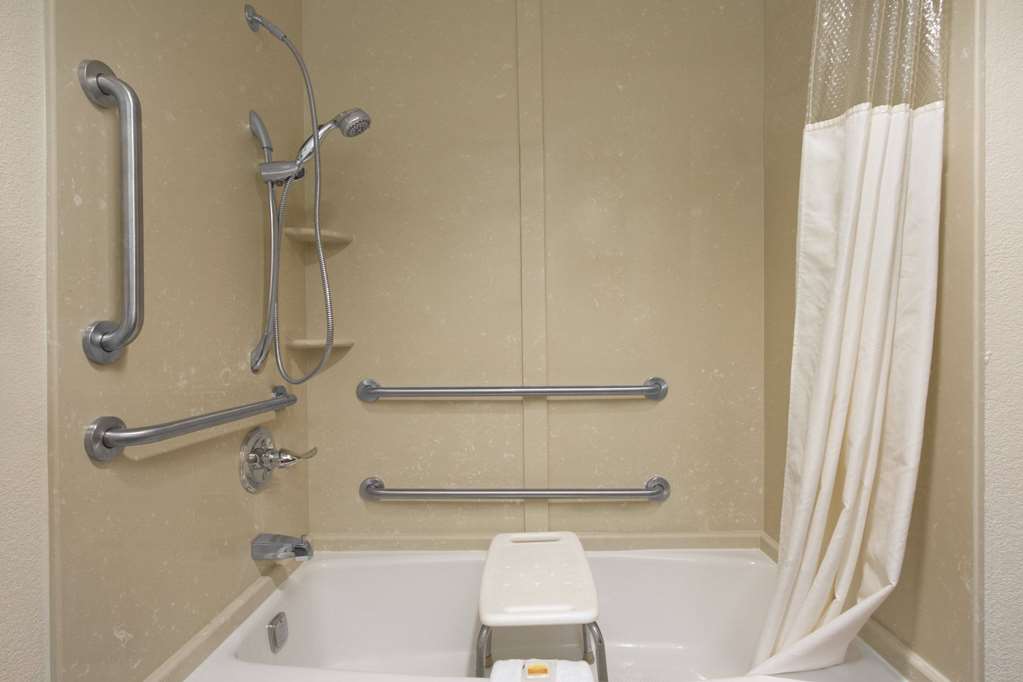 Days Inn by Wyndham Fayetteville South I 95 Exit 49 - photo 6