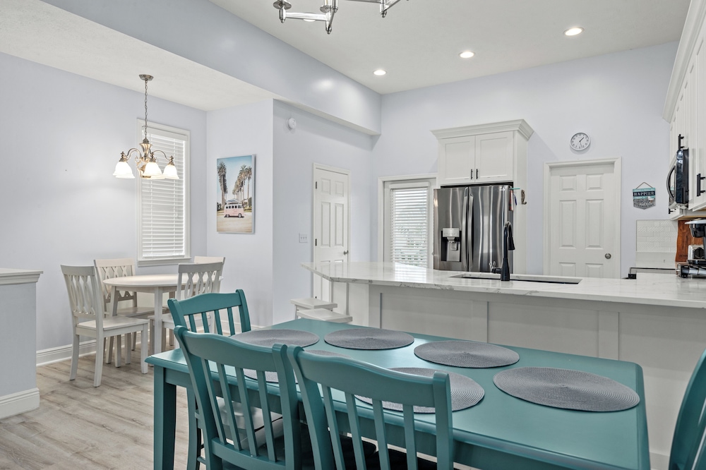 Sago by the Sea: 2 bed 2.5 bath Retreat Steps From the Beach Sleeps 7 - photo 23