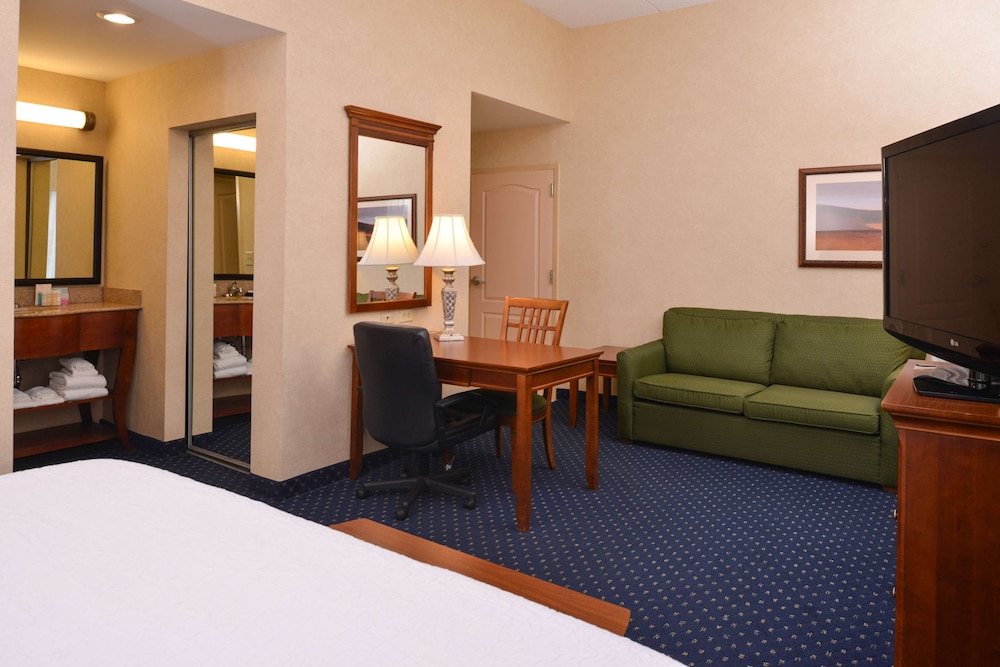 Hampton Inn & Suites Fredericksburg South - photo 14