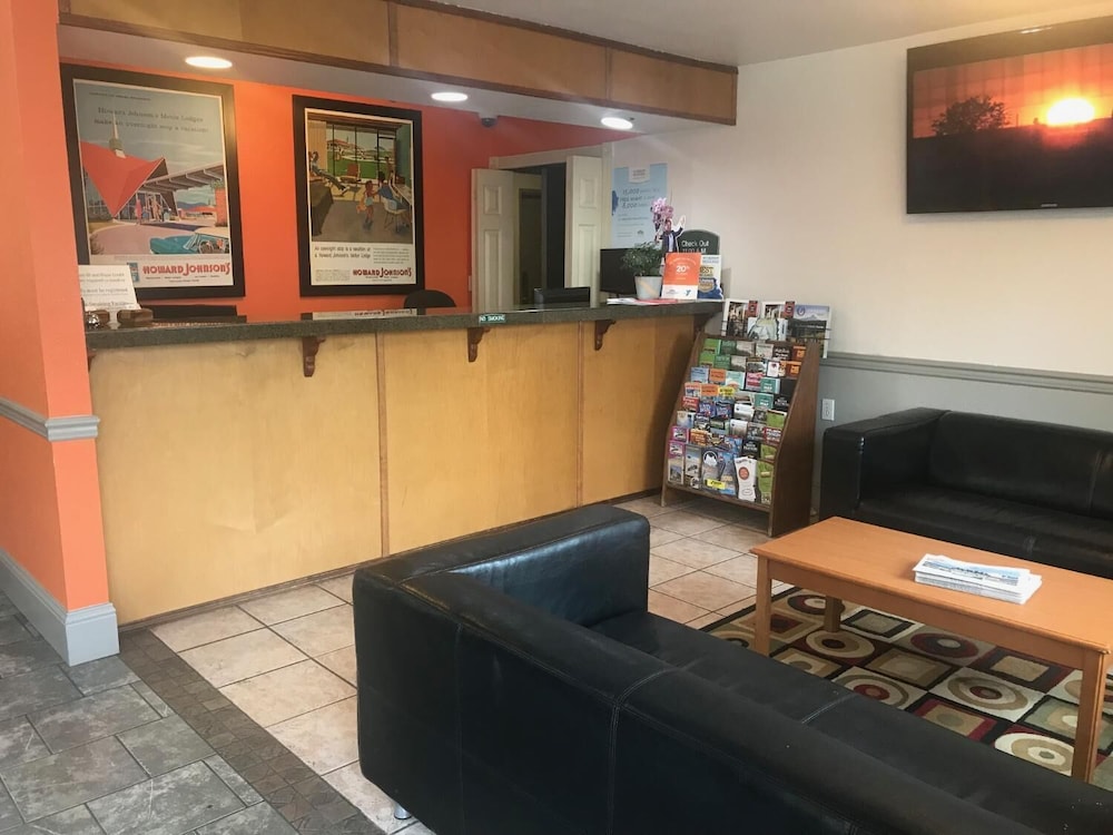 Howard Johnson by Wyndham Salem - photo 4