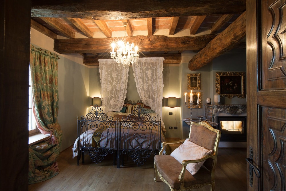 Corte Langosco - carbon neutral hotel in Cameri