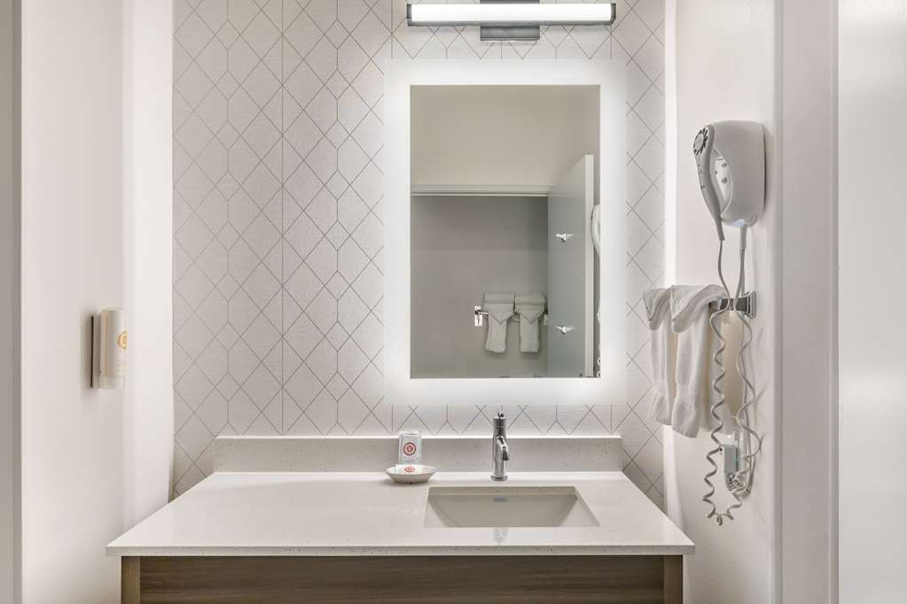 Comfort Suites Redmond Airport - photo 14