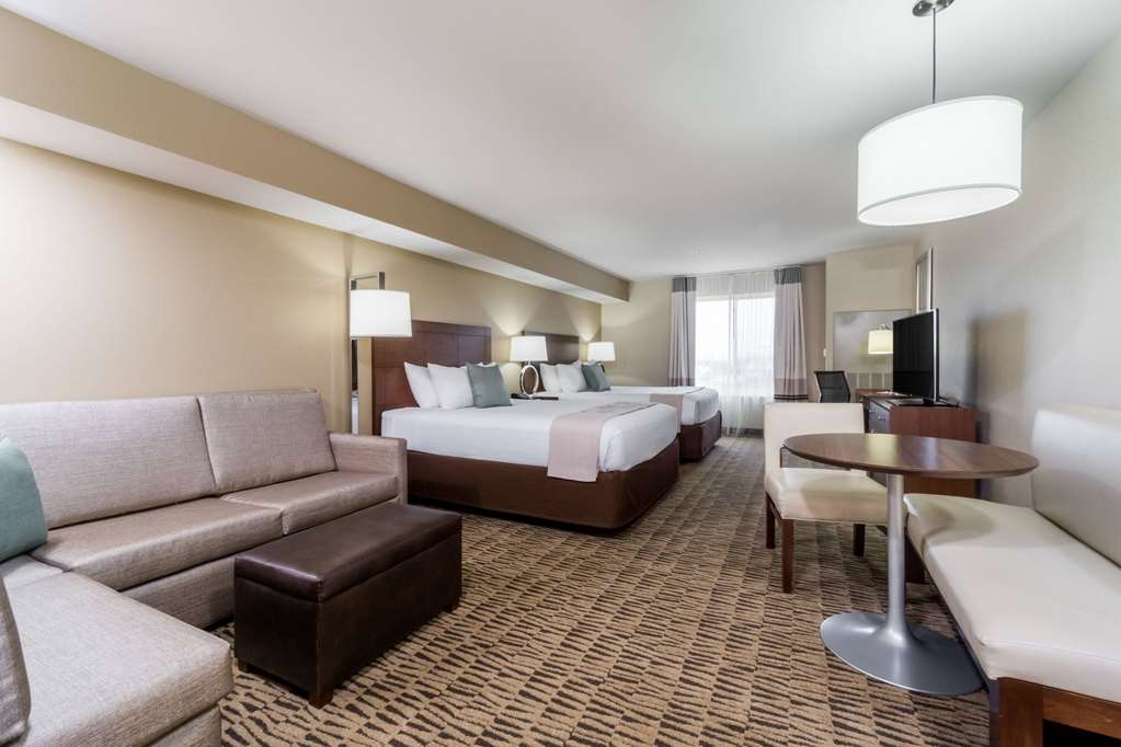 Hawthorn Suites by Wyndham Wheeling at the Highlands - photo 6
